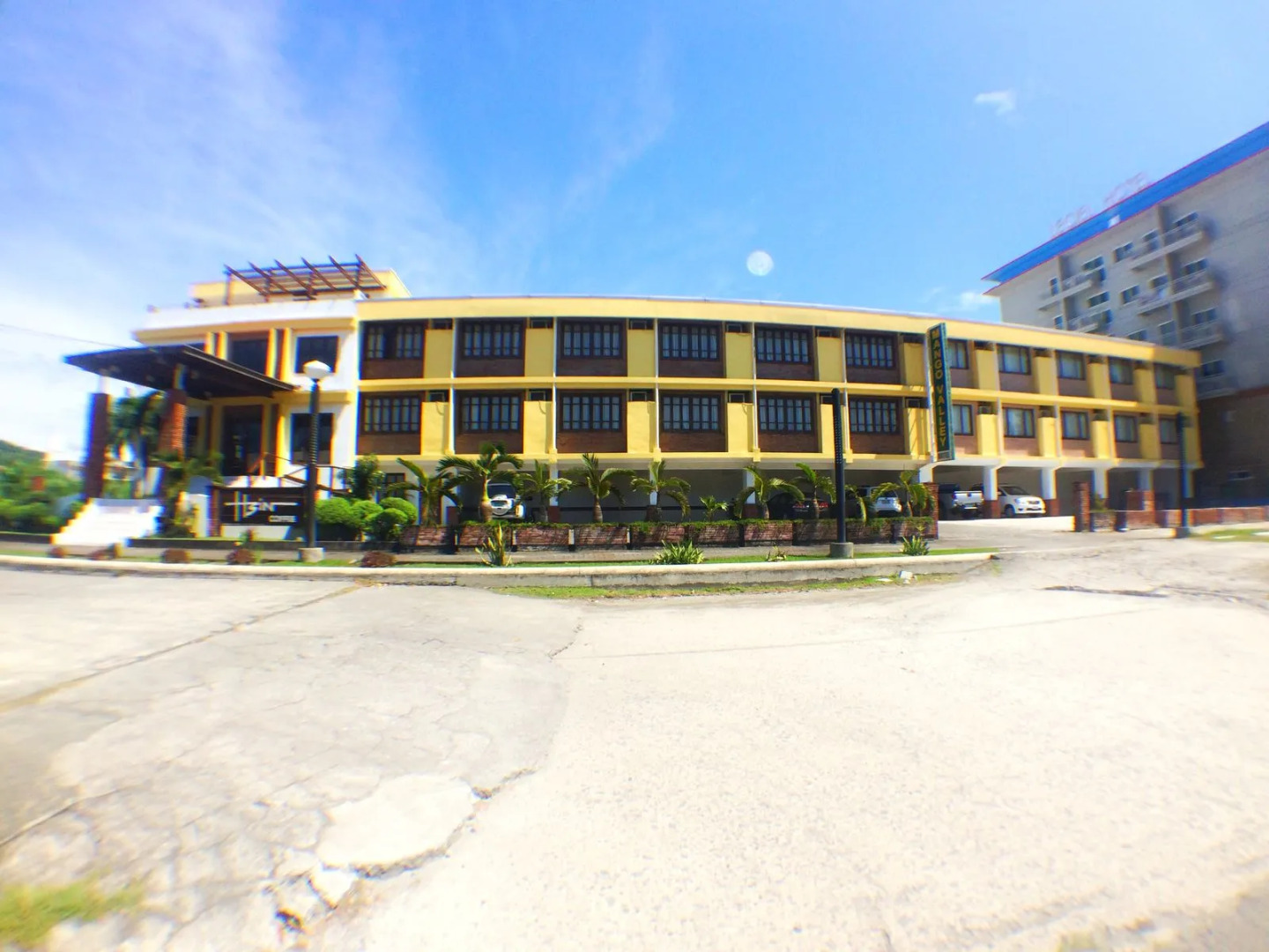 Mango Valley Hotel 1