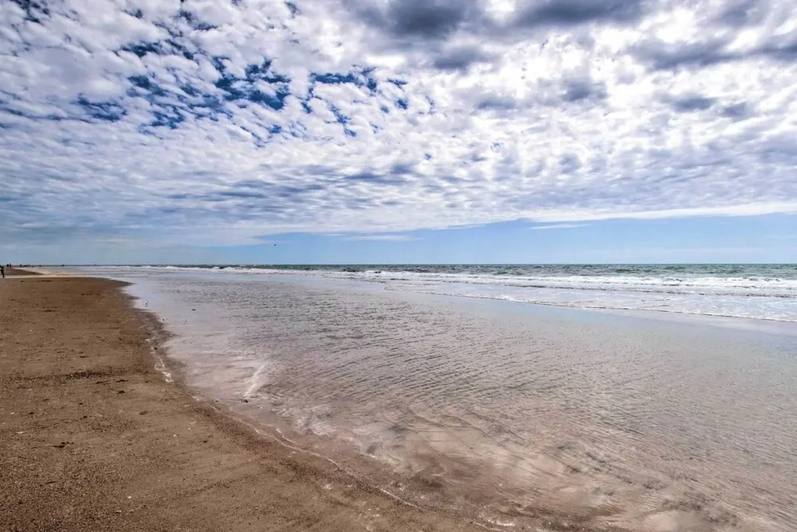 North Topsail Beach Condo w/ Balcony!