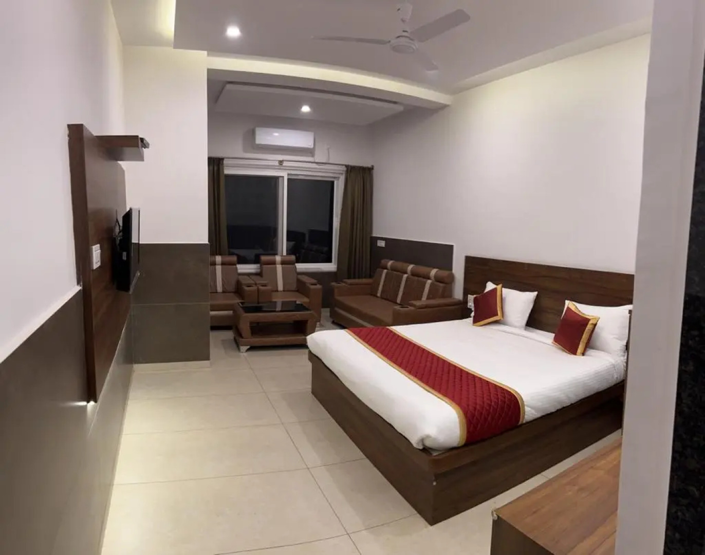 Hotel Royal Comforts