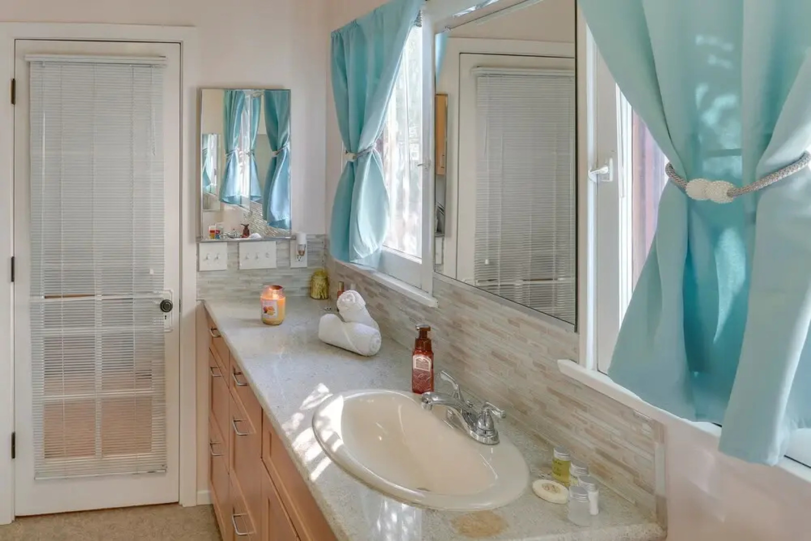 Colton Studio w/ Fire Pit, 4 Mi to San Bernardino!