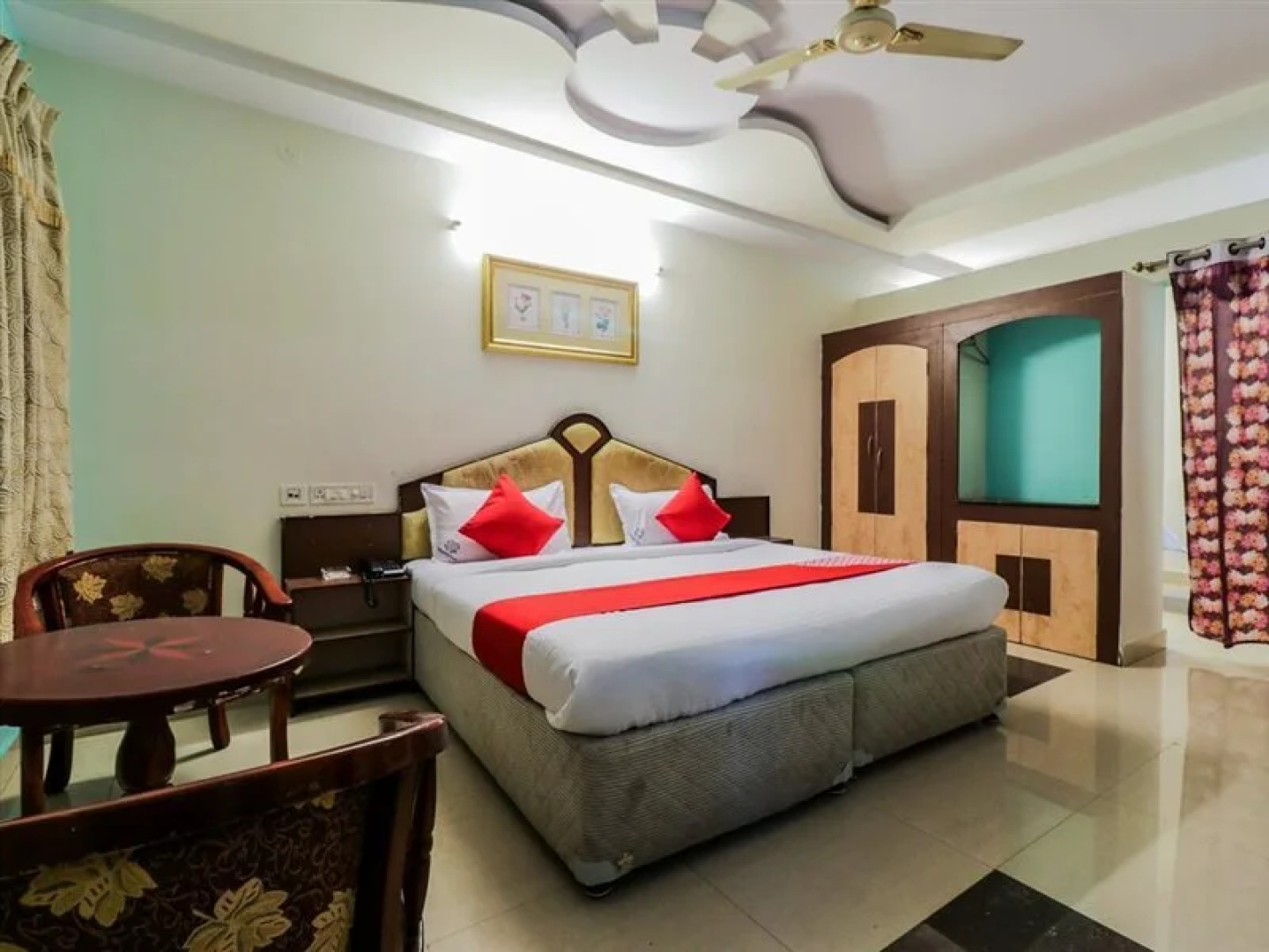 OYO 35442 Parnasala Princely
