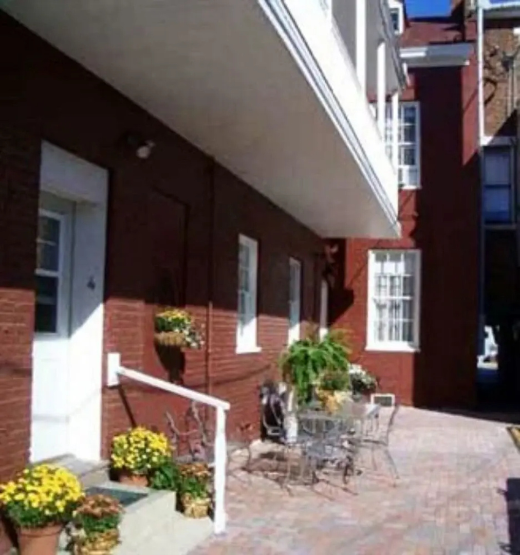 Carlisle House