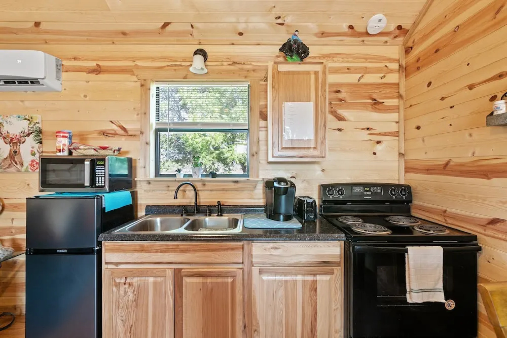 Hr 5 - The Indian 1 Bedroom Cabin by RedAwning