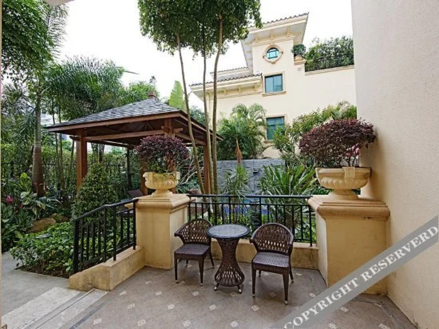 Rongxi Holiday Hotel