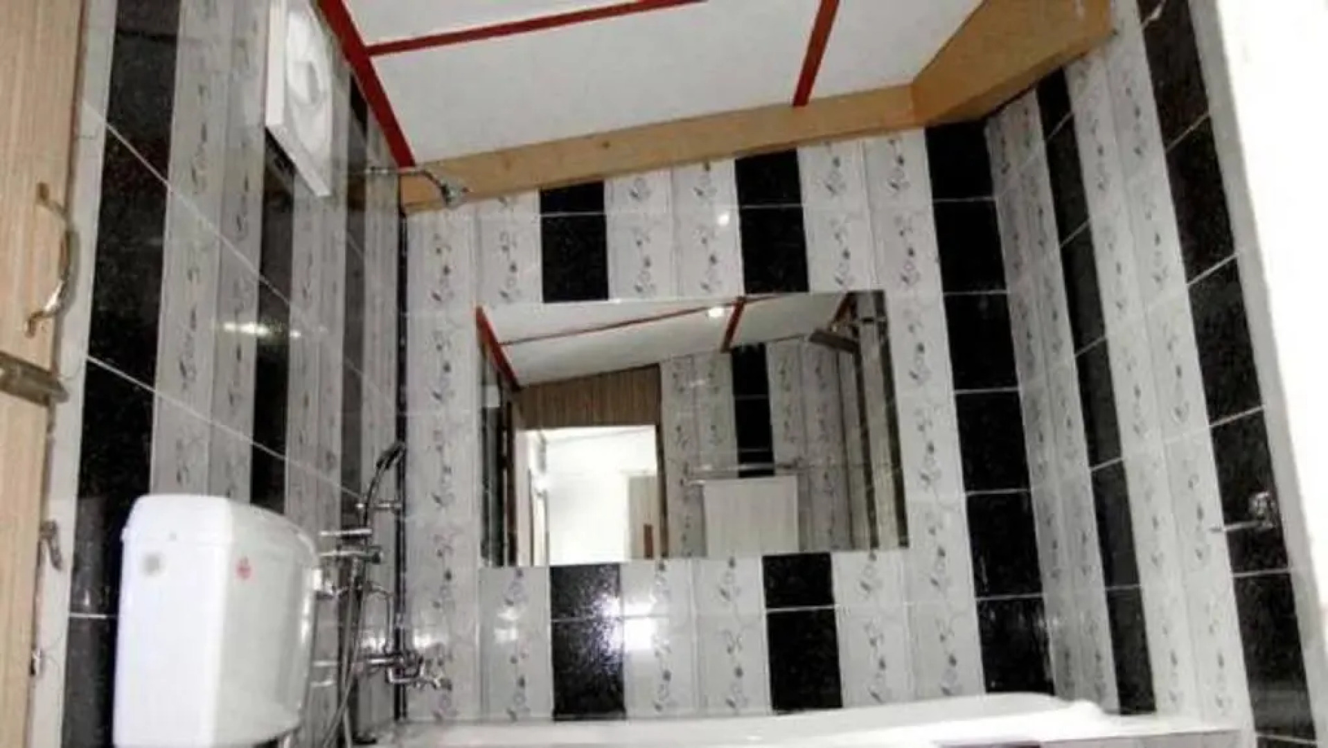 Gold India Beach Resort