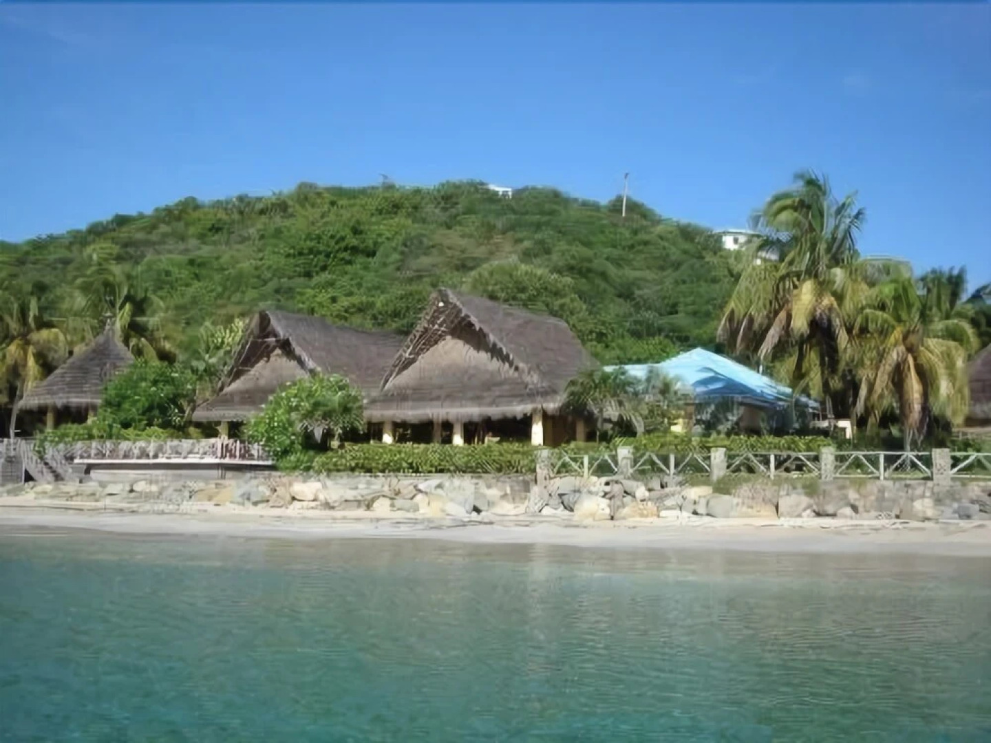 Tamarind Beach Hotel & Yacht Club
