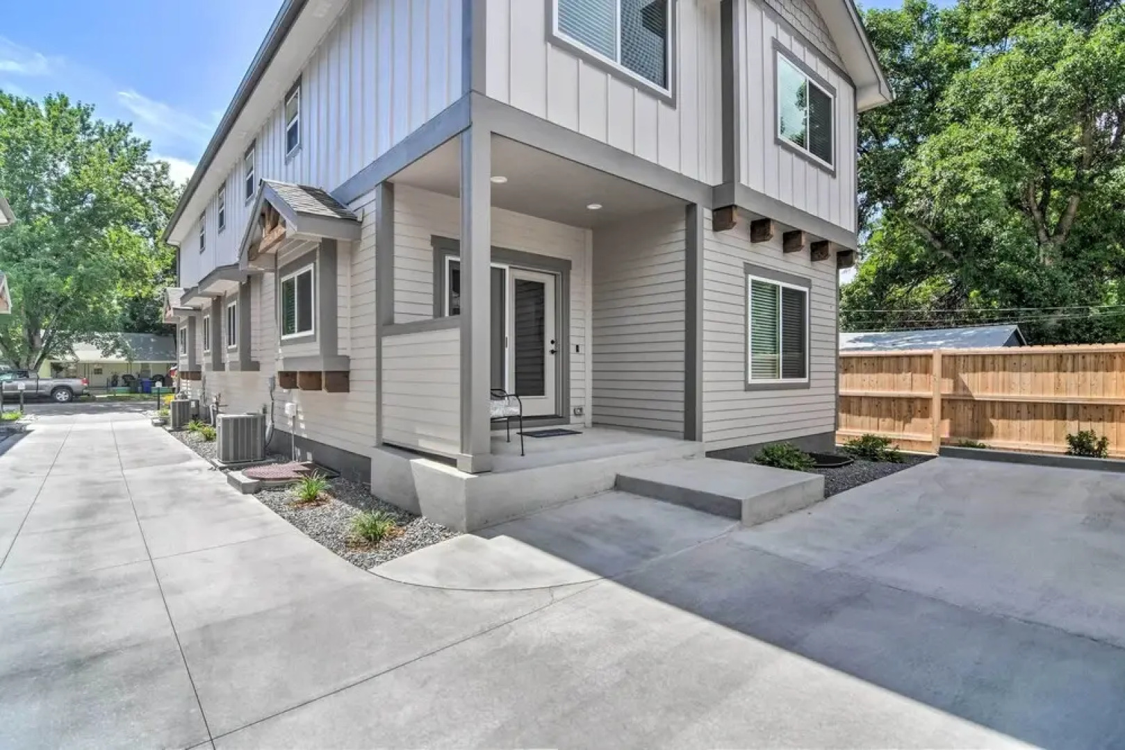< 1 Mi to Downtown: Gorgeous Loveland Townhome!