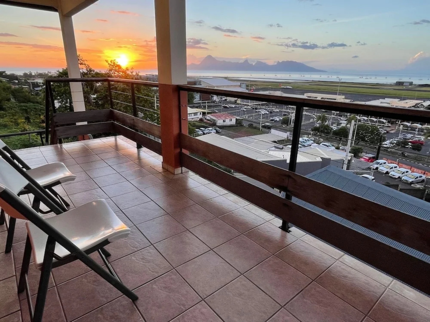 Tiki Hotel - Hospitality School of Tahiti