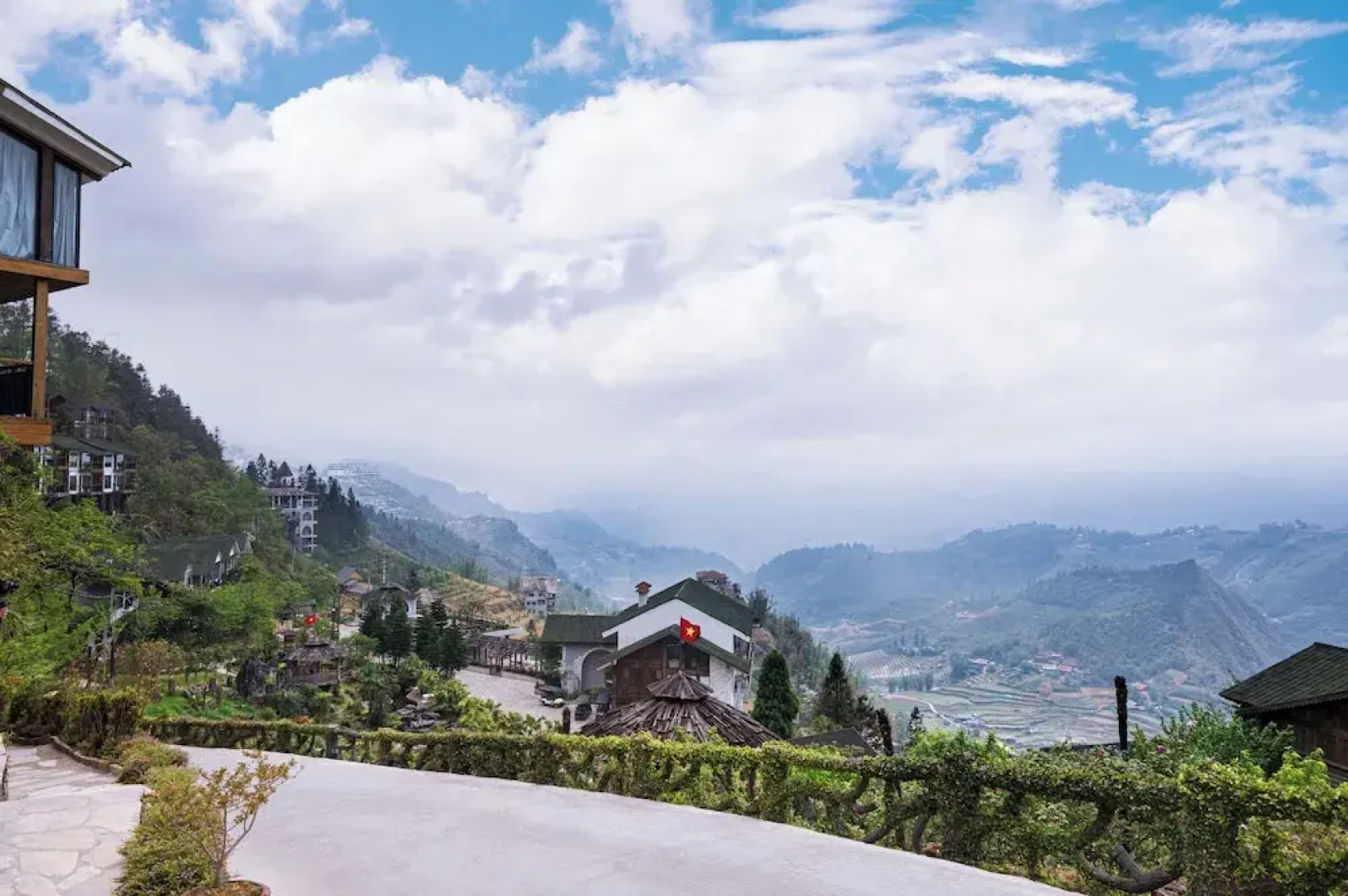 Sapa CatCat Hills Resort