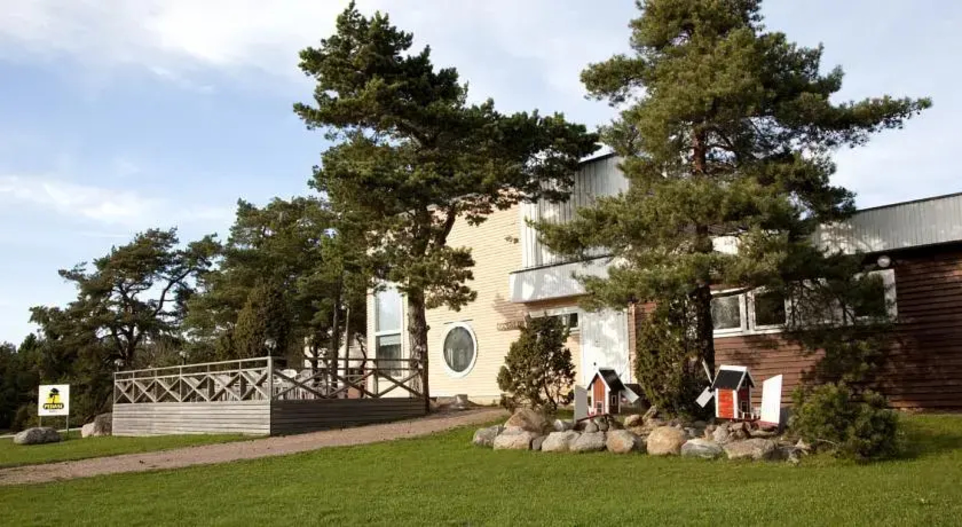 Pedase Hotel & Guesthouse