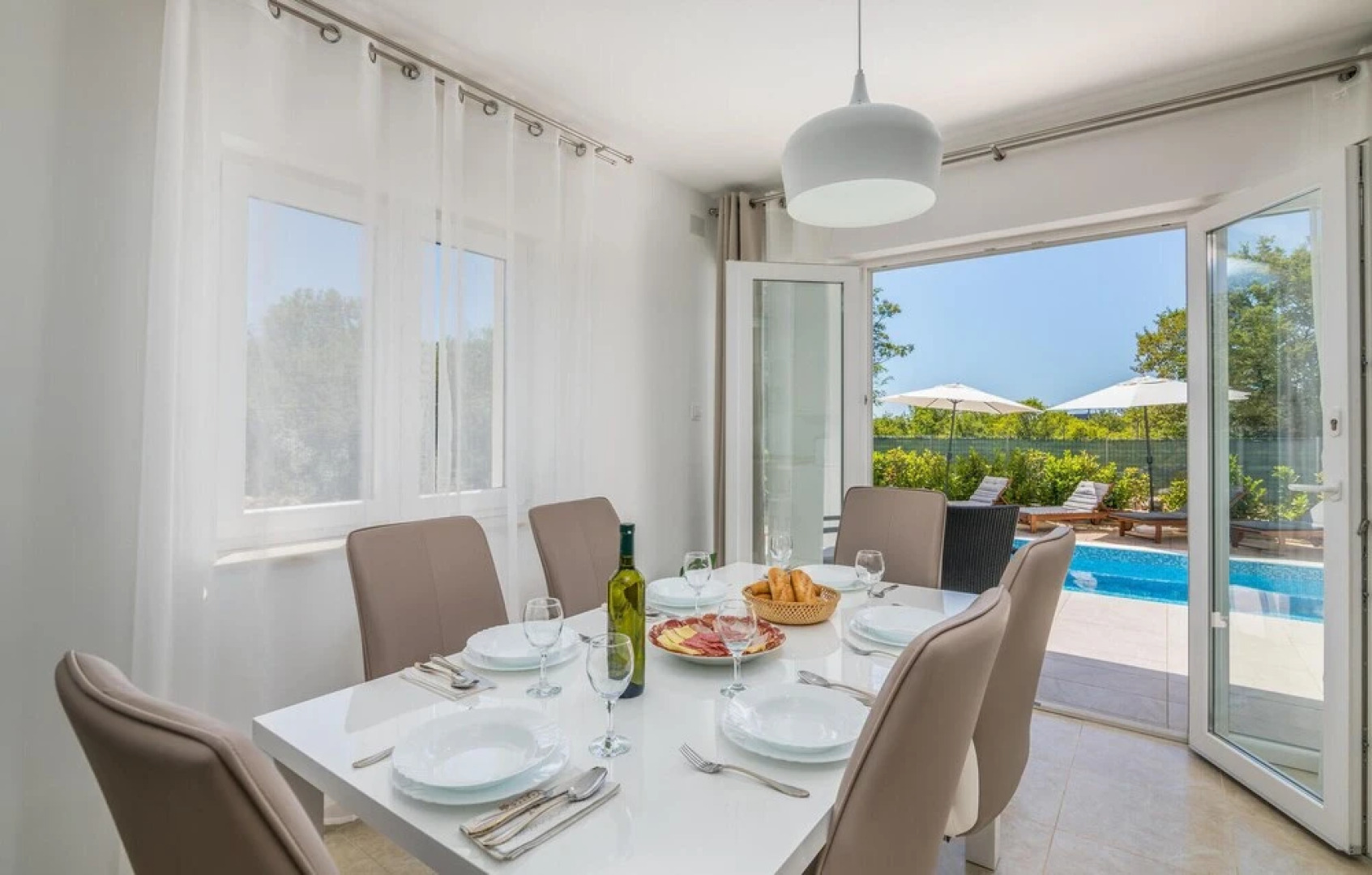 Beautiful Home in Kras With Wifi and 3 Bedrooms