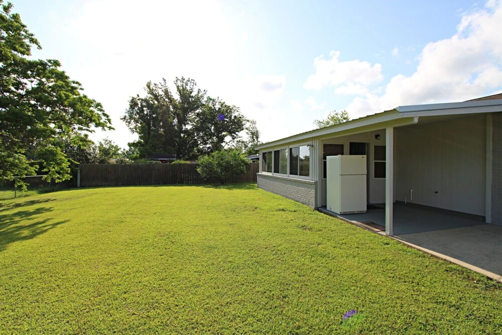 The Peaceful One 3 Bedroom Home by Redawning