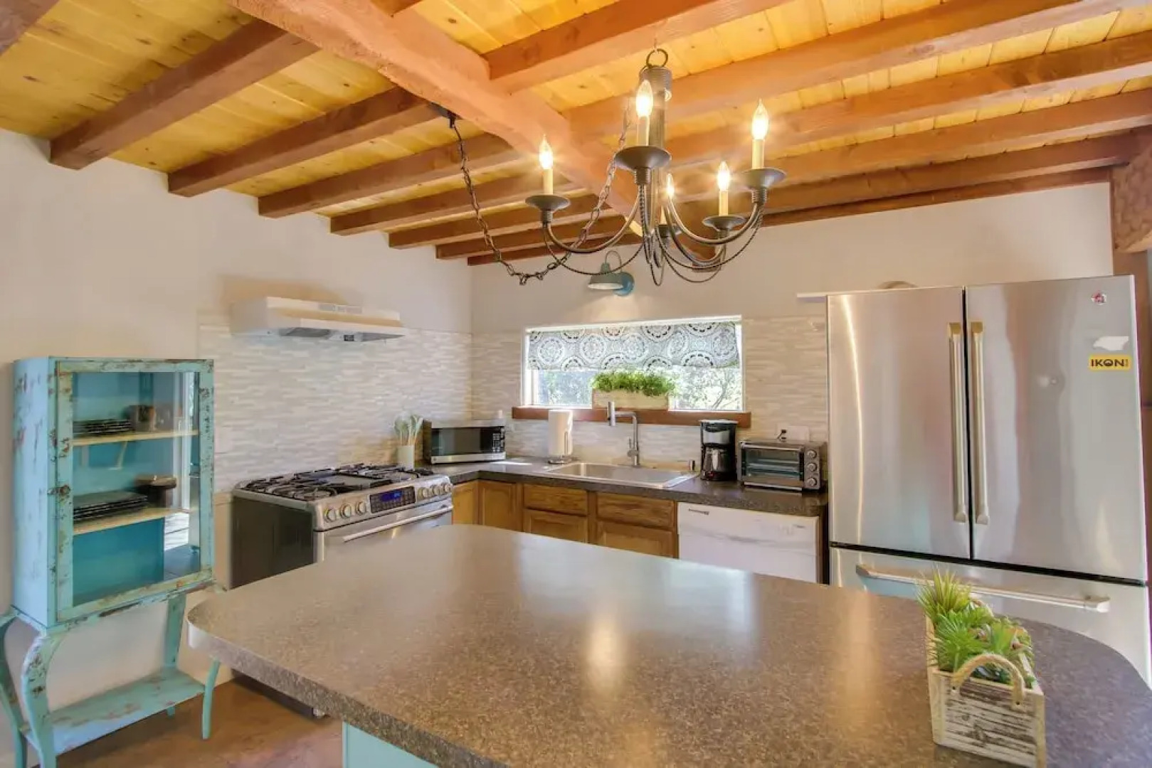 Walk to Riverfront Beach: Kernville Escape