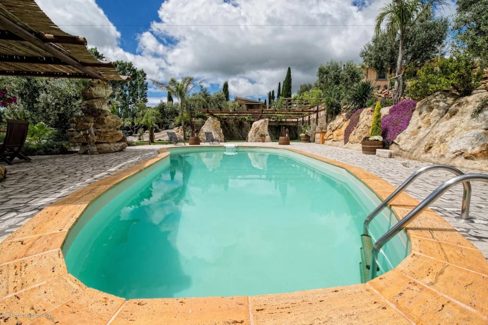 Il Giardino dei Flintstones B&B