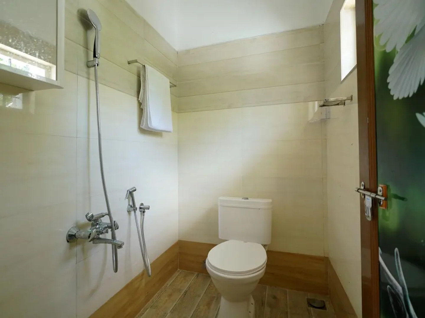 OYO Home 24477 Adorable 2BHK