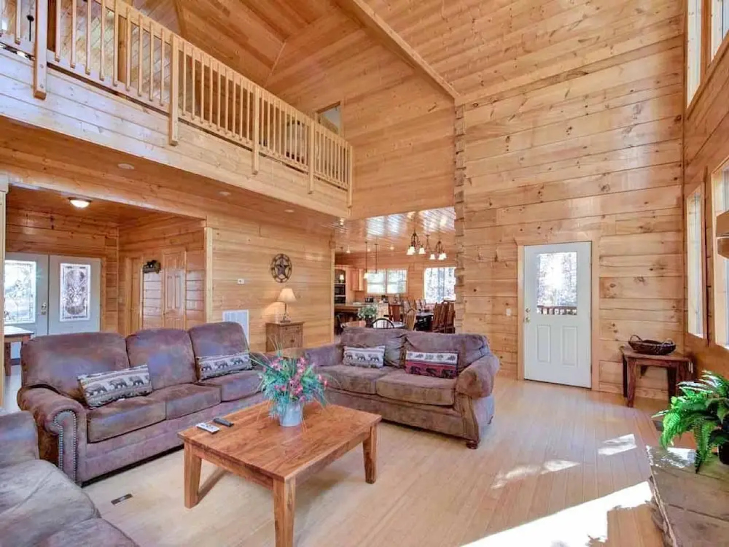 Unbridled Spirit 5 Bedroom Home with Hot Tub