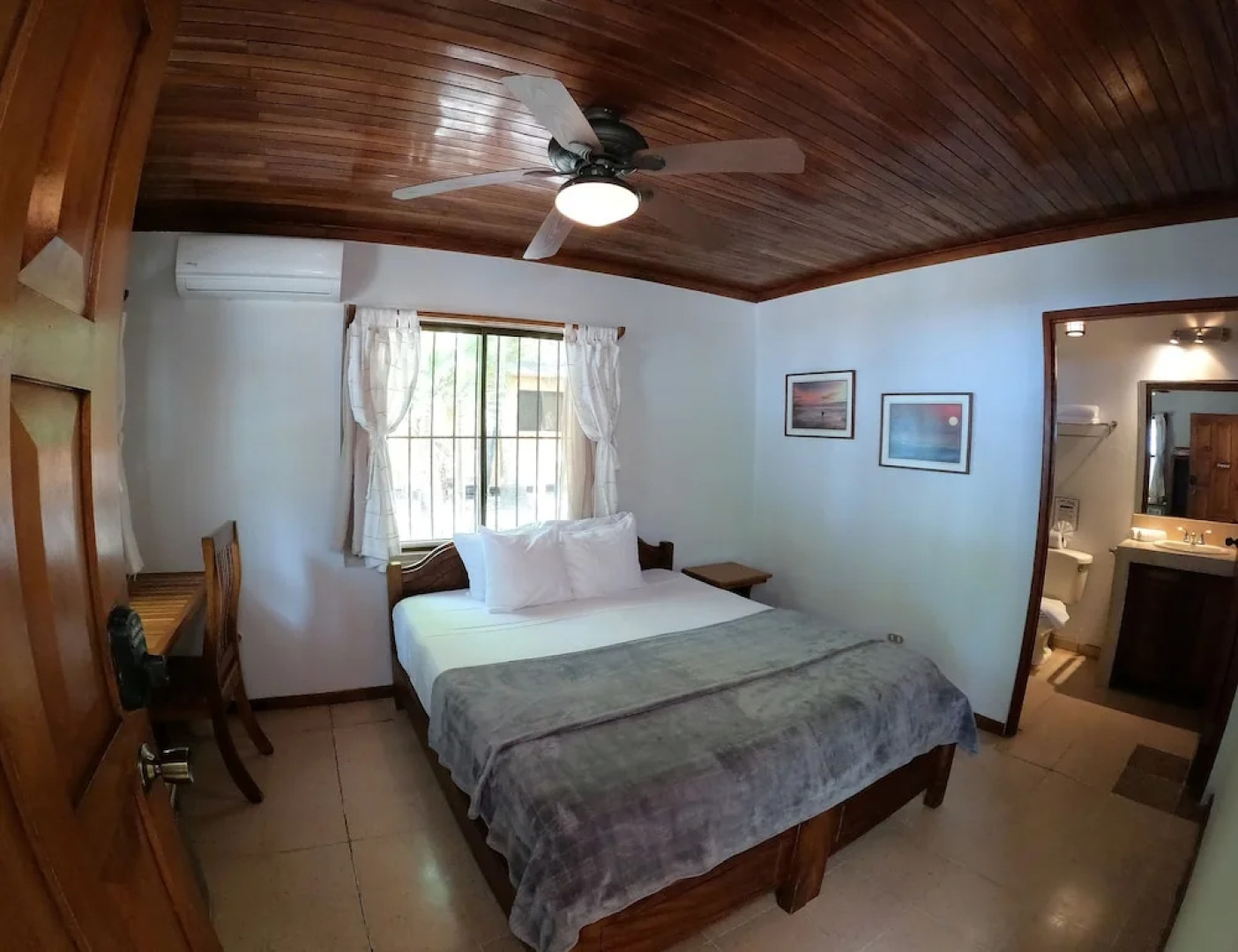 Casa Cecilia Beach Front