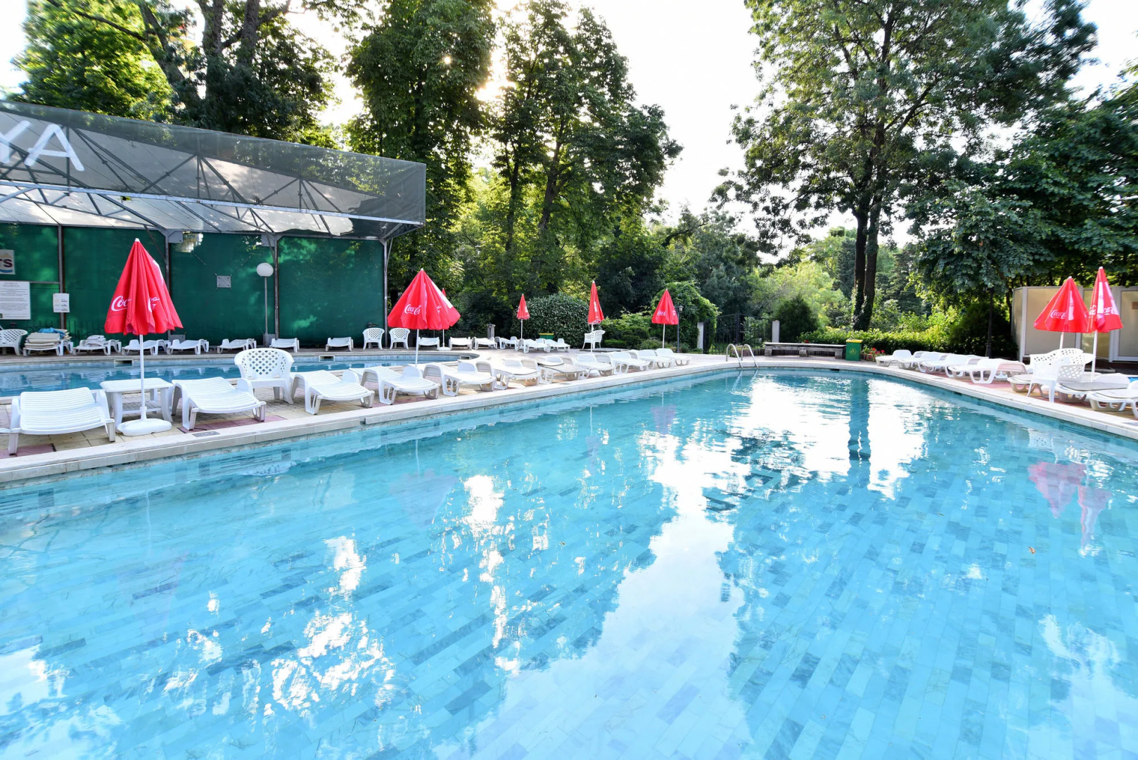 Estreya Palace & Residence