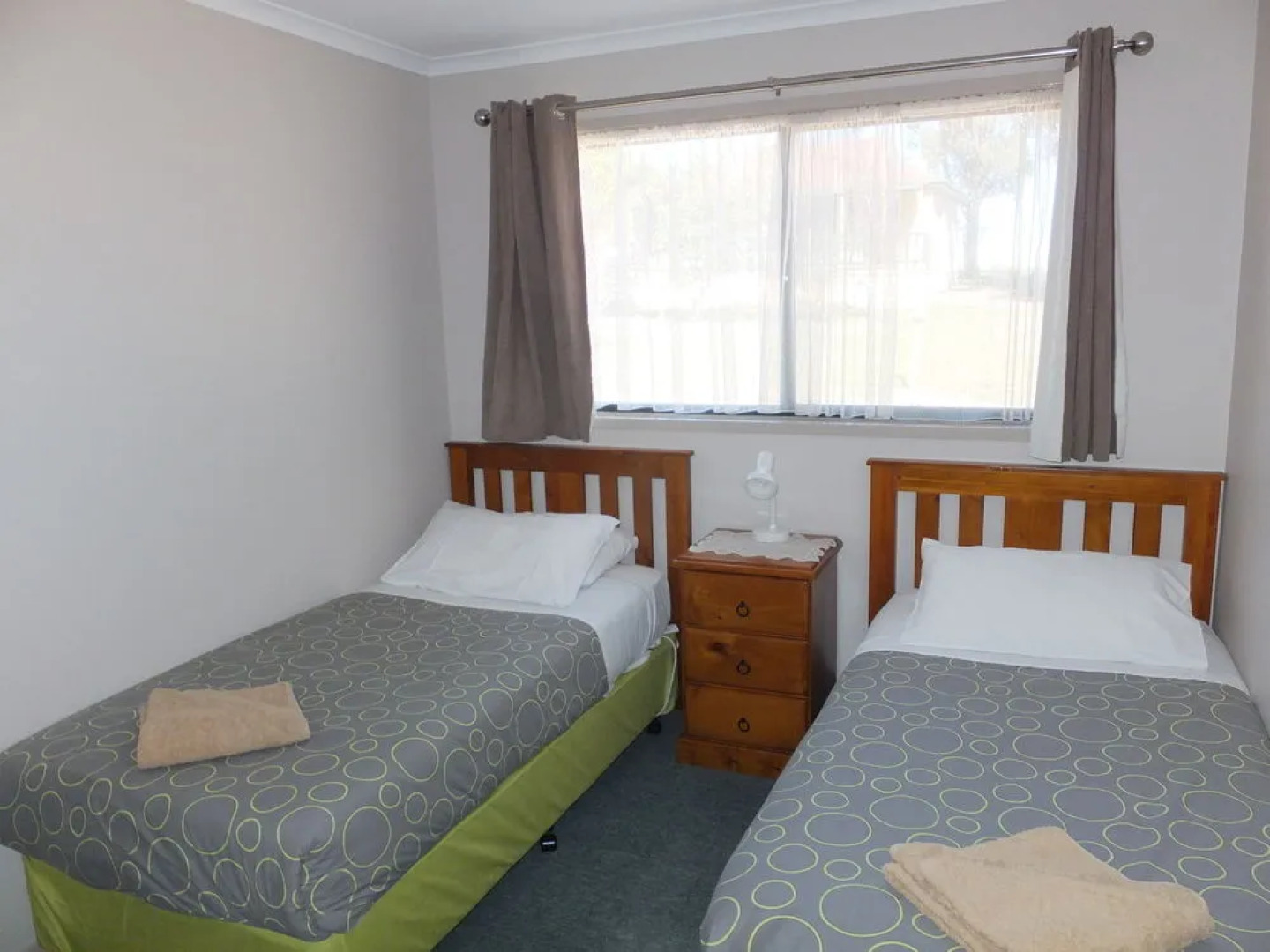 Lakes Entrance Country Cottages