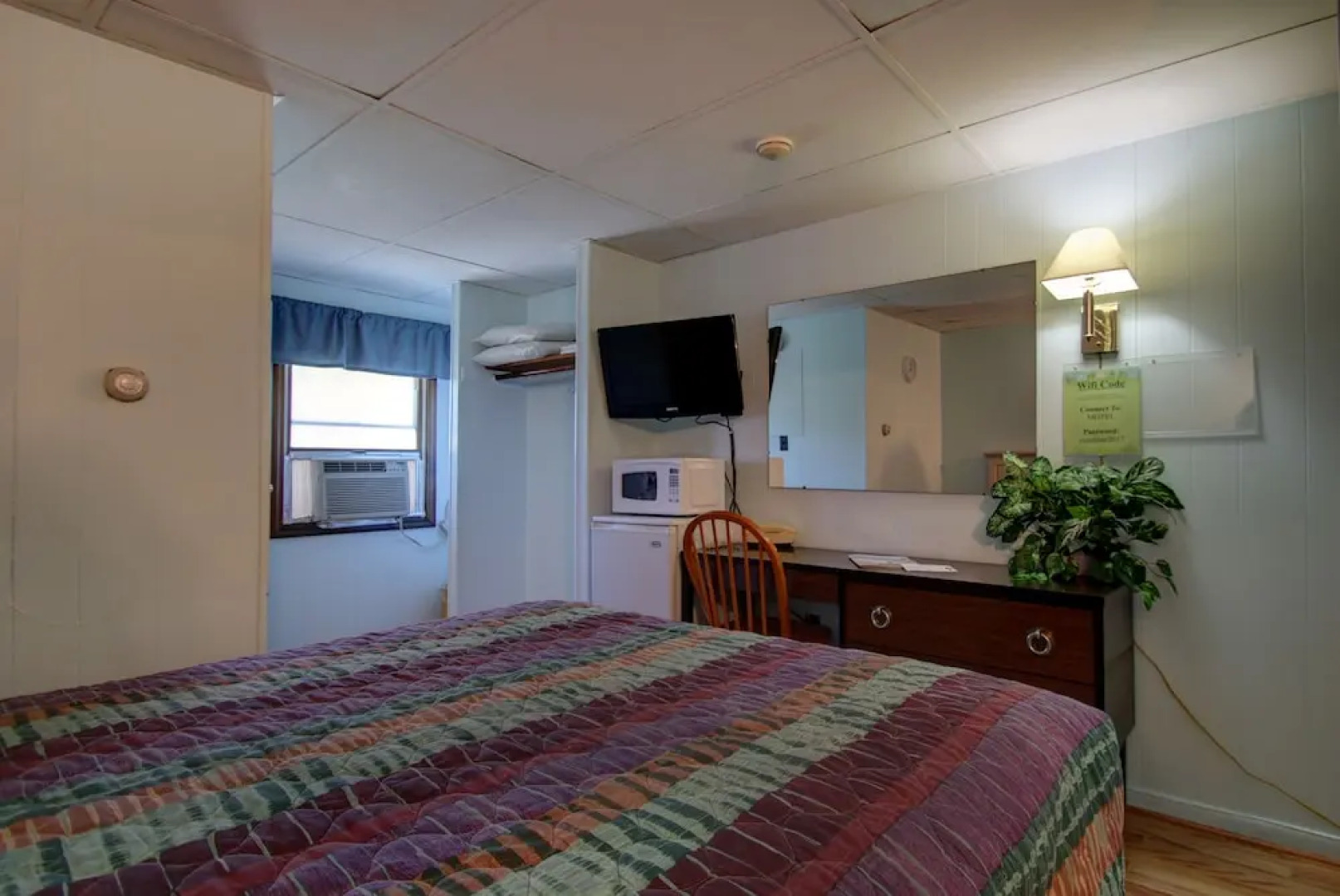 Biarritz Motel & Suites