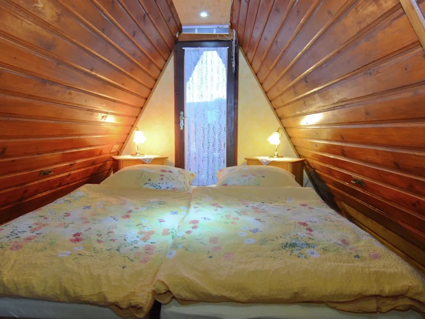 Luxurious Holiday Home With Patio, Terrace, Garden, Barbecue