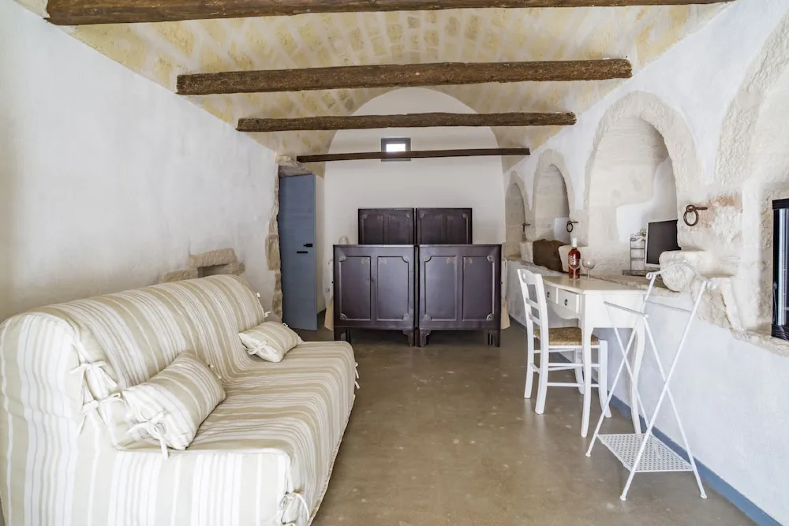 Don Diego, Trulli Villa with pool