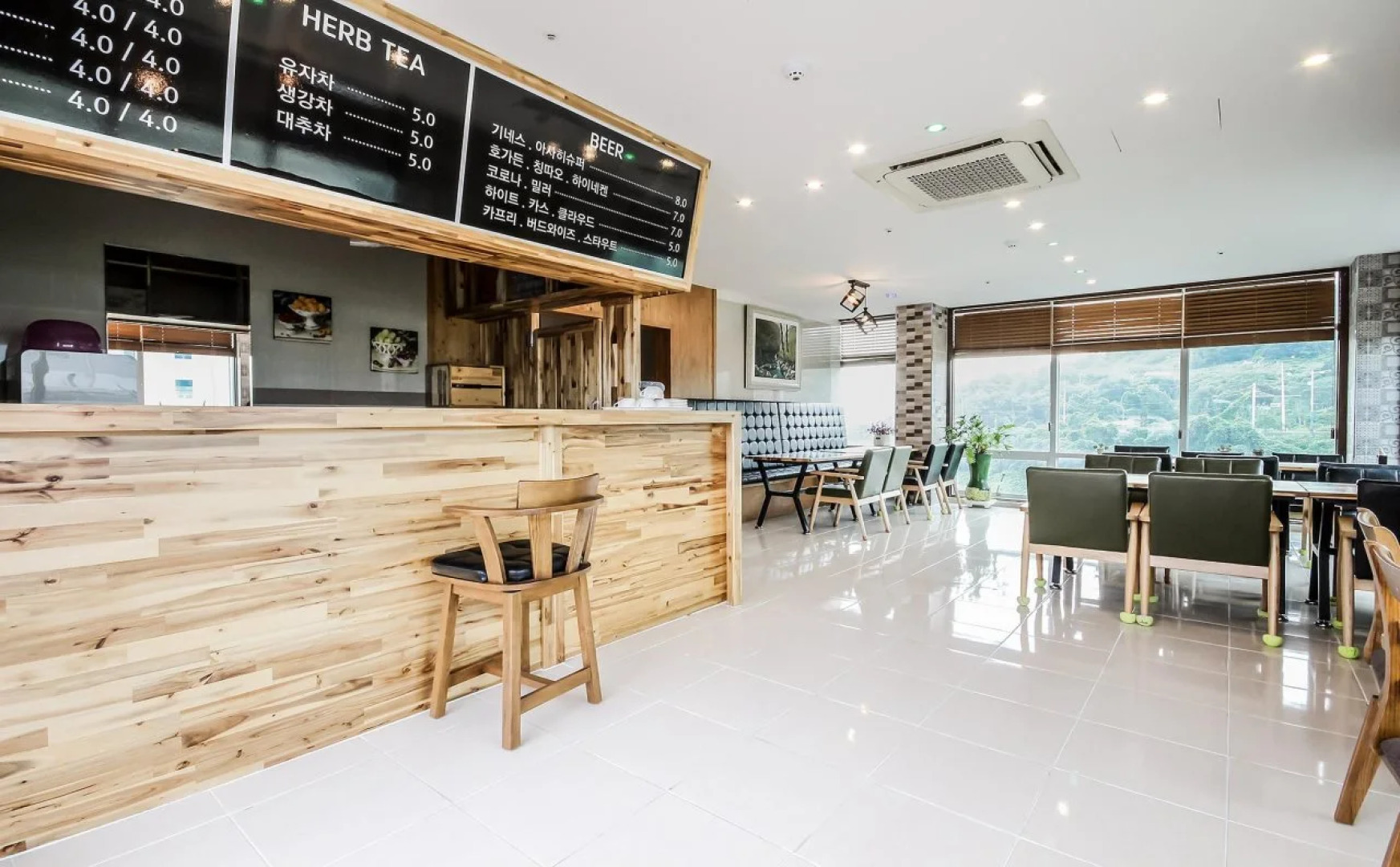 Tongyeong Business Hotel