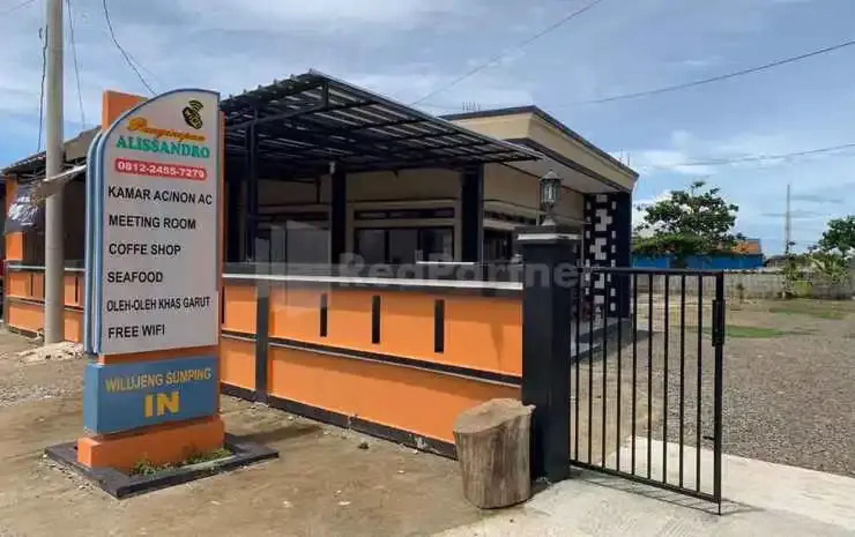 RedDoorz @ Pantai Sayangheulang