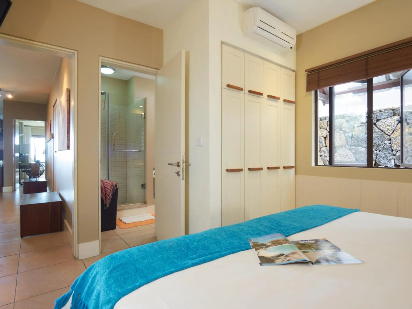 Bon Azur Beachfront Suites & Penthouses with LOV