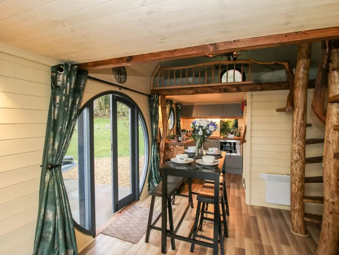 Callow Pod