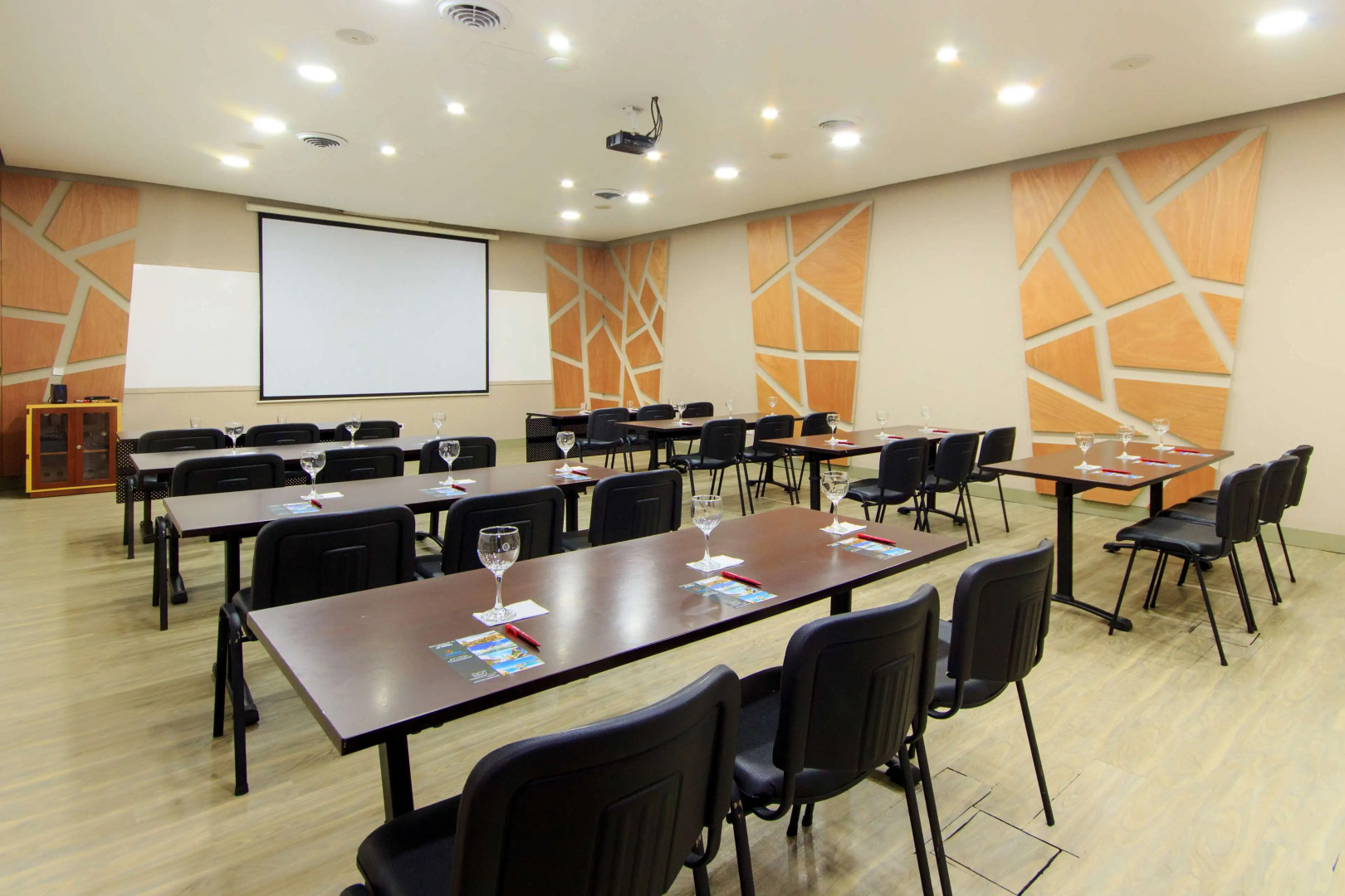 Hotel Factory Green Bogotá Occidente Calle 80