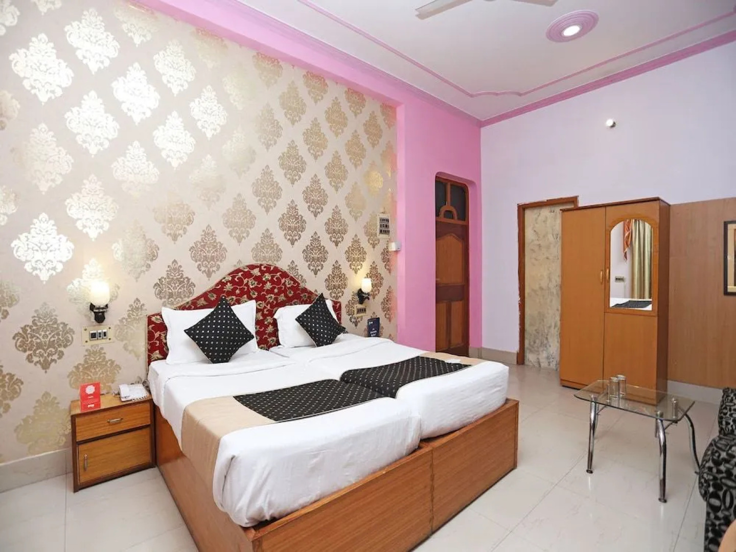 OYO Flagship 120 Gupta Inn Cantonment