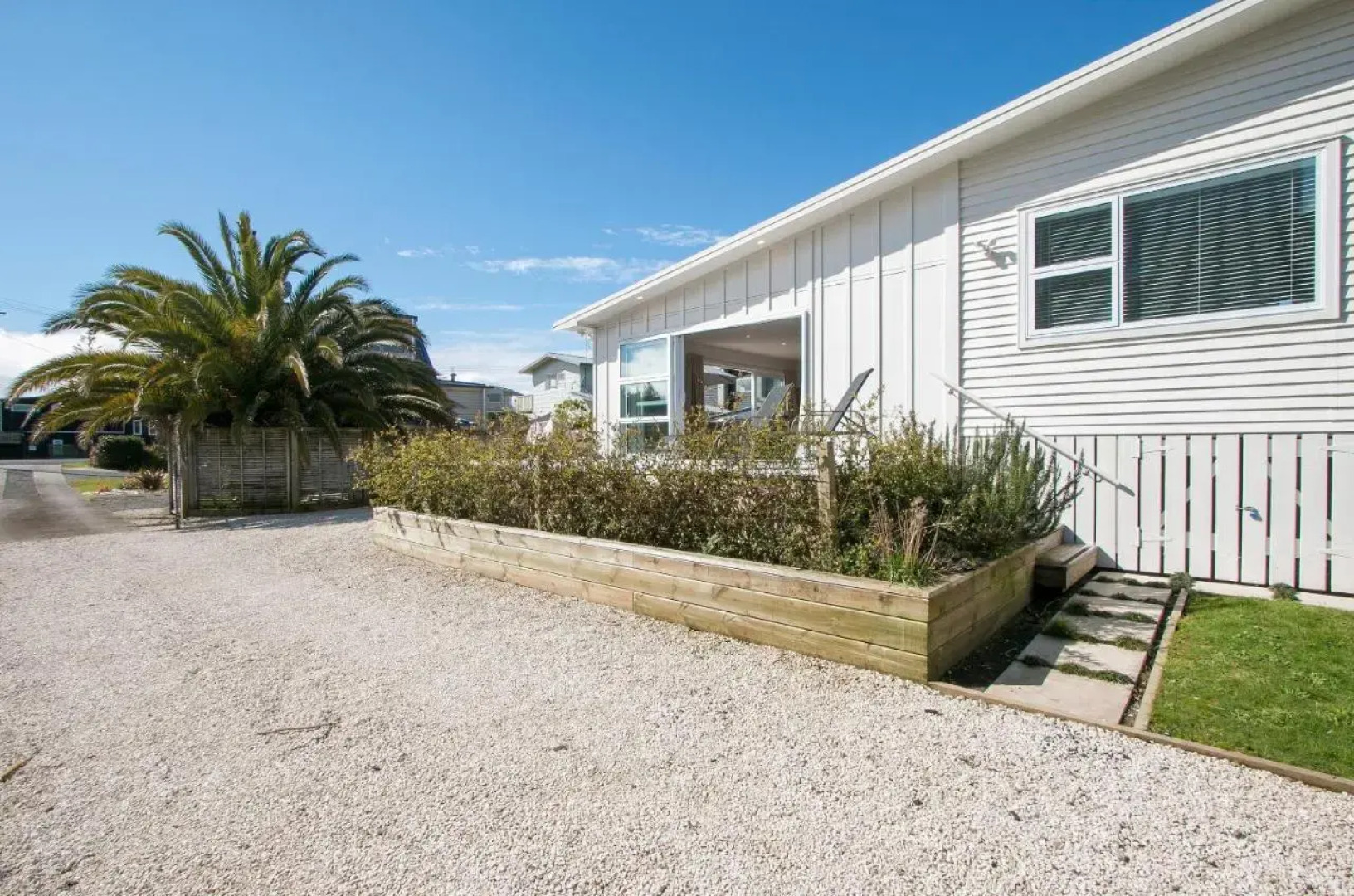 The Waihi Beach House - Waihi Beach Holiday Home