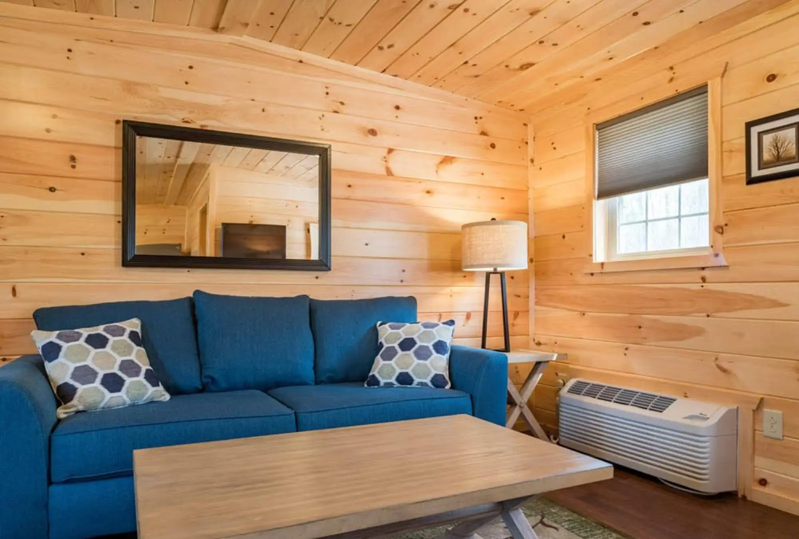 Single Island Shores