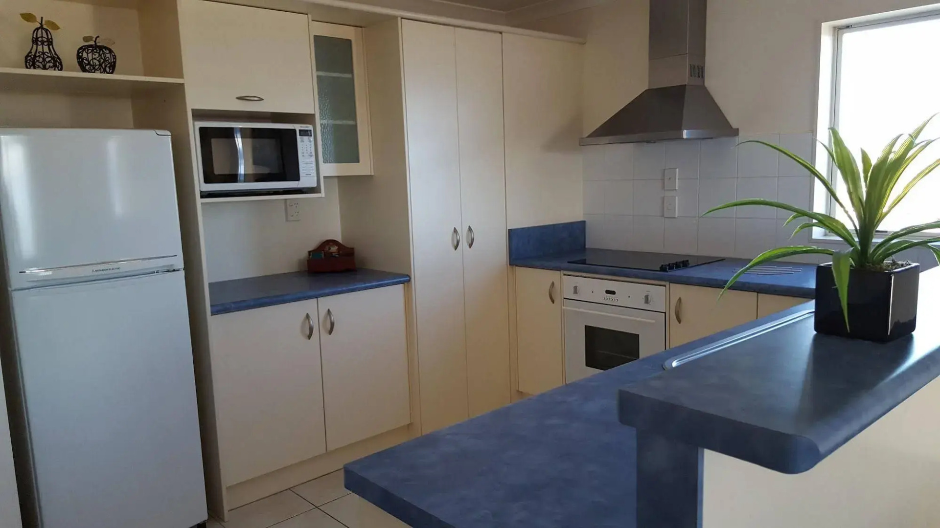 Breakwater Apartments