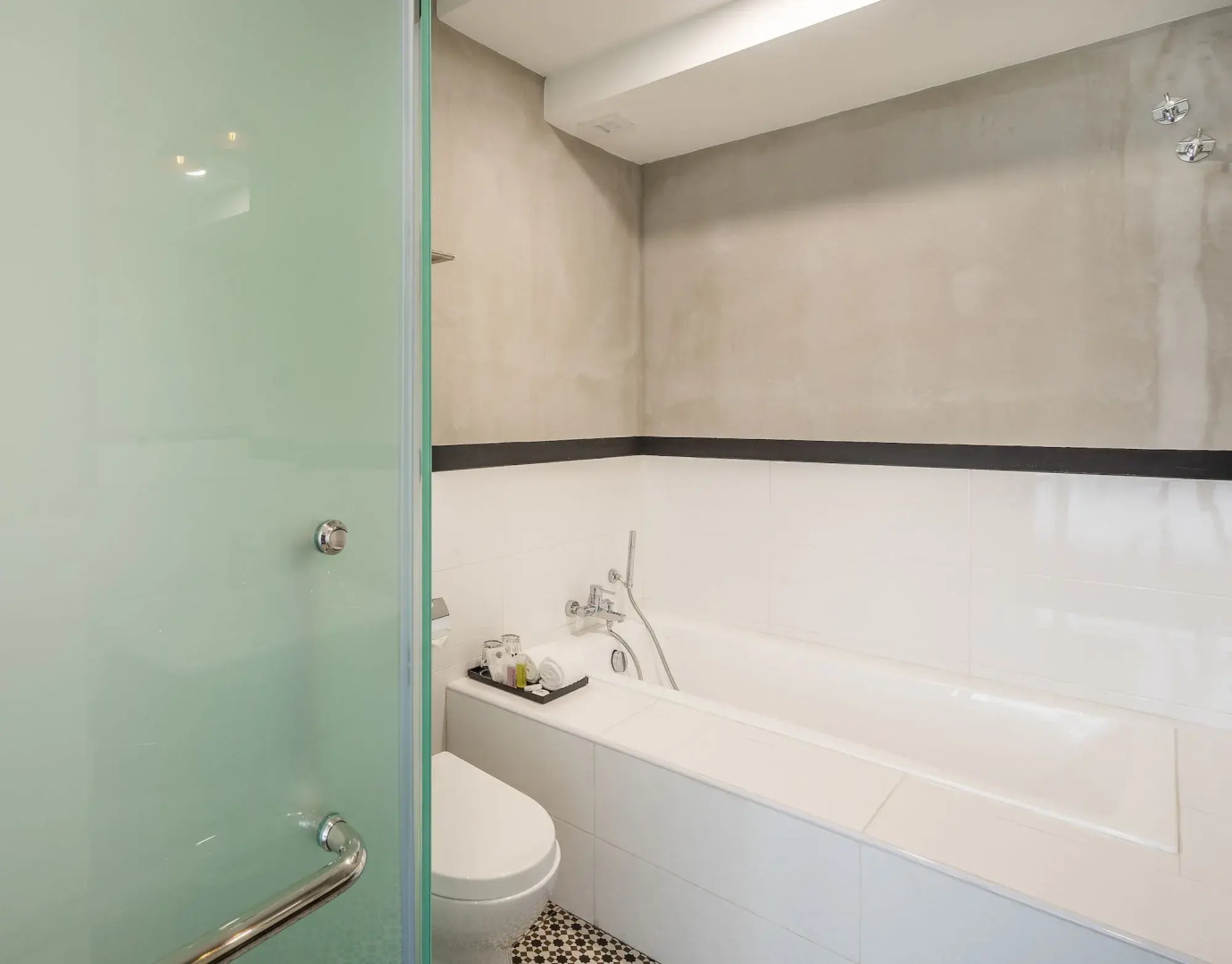 Treasures Hotel and Suites