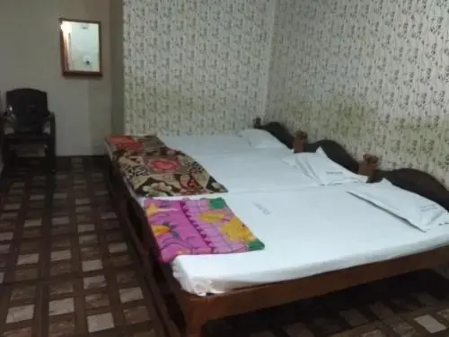 Hotel Karnataka Deluxe