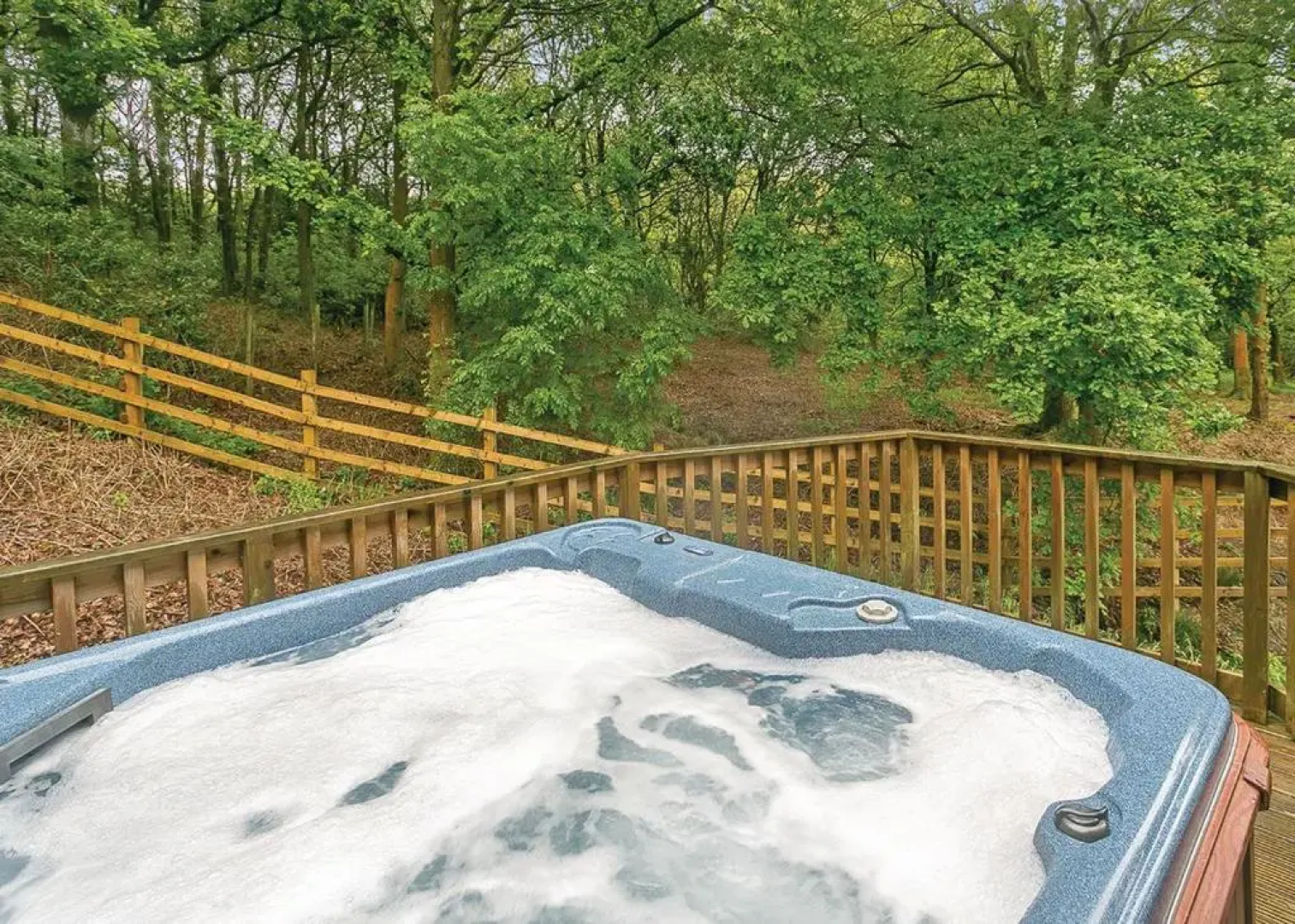 Charlesworth Lodges