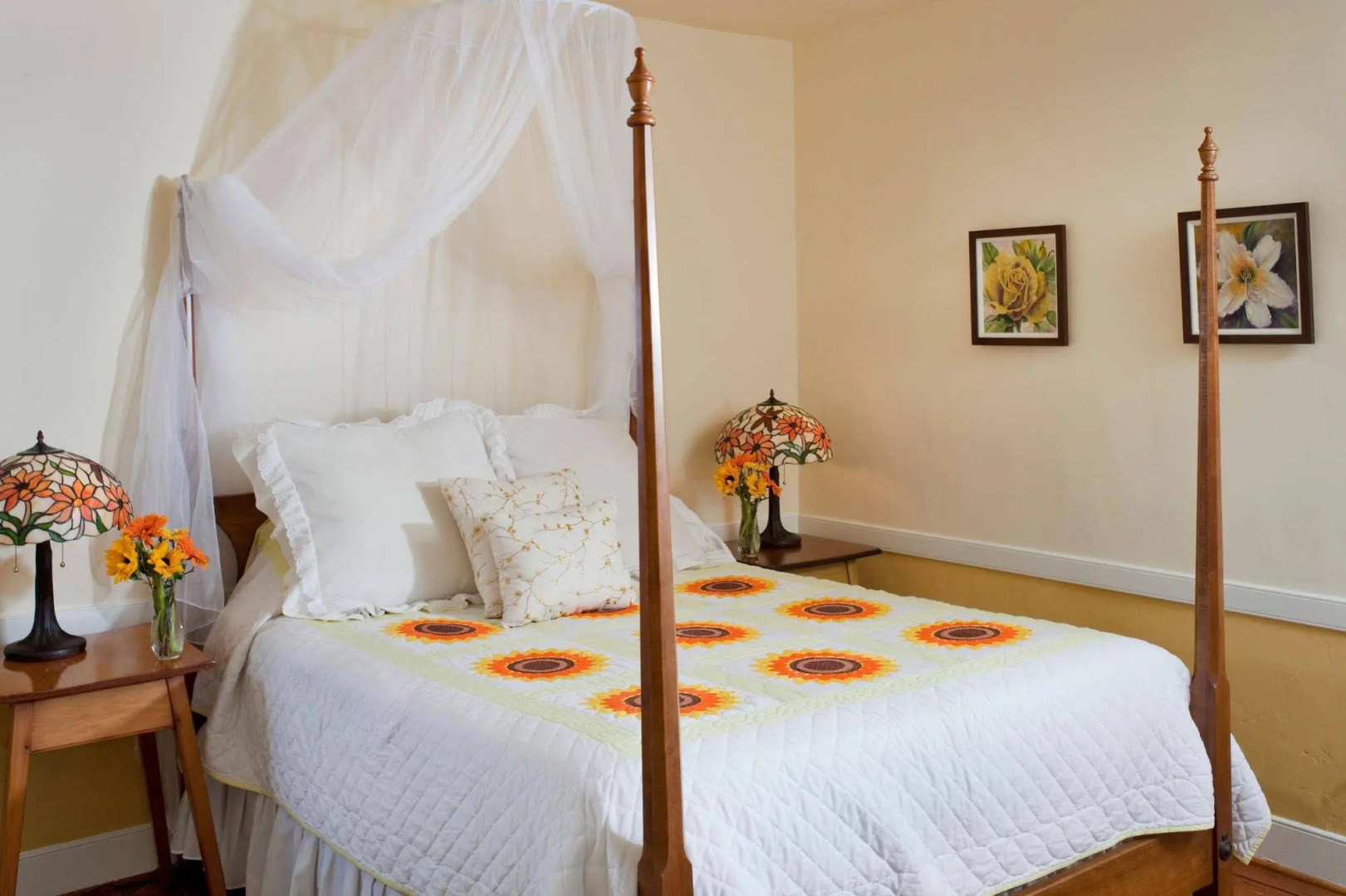 Historic Smithton Inn