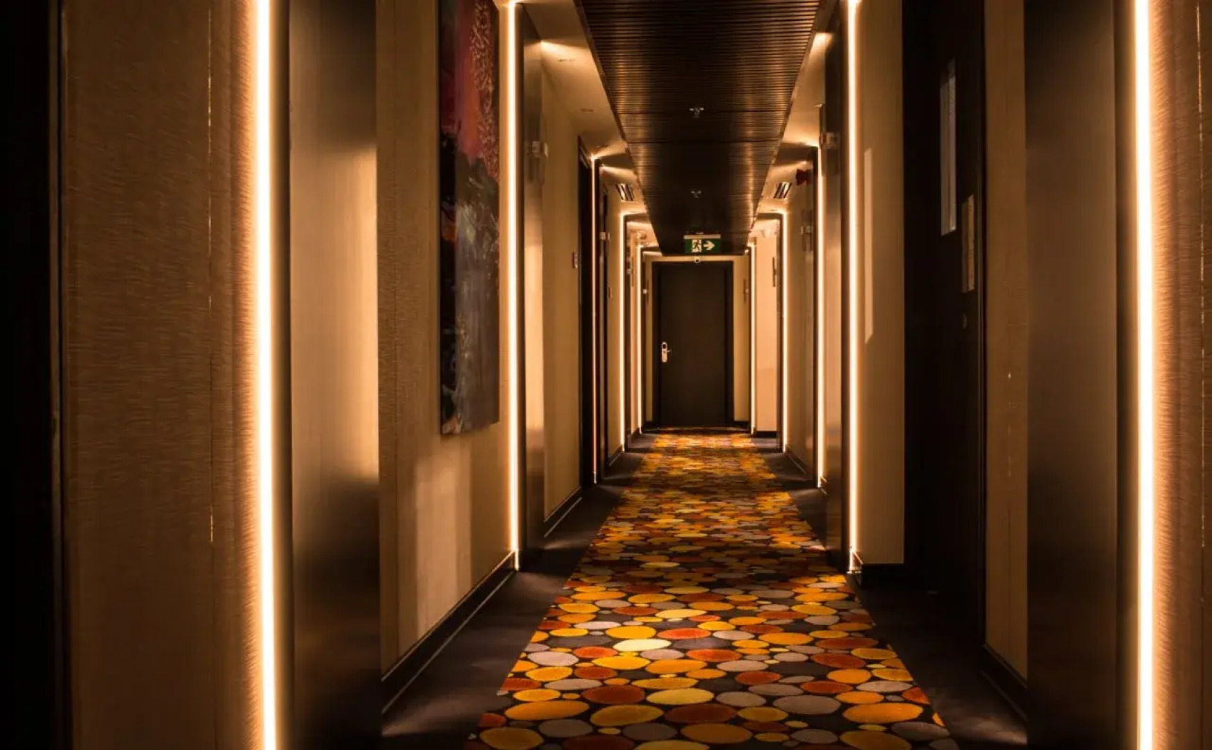 Carnelian By Glory Bower Hotel