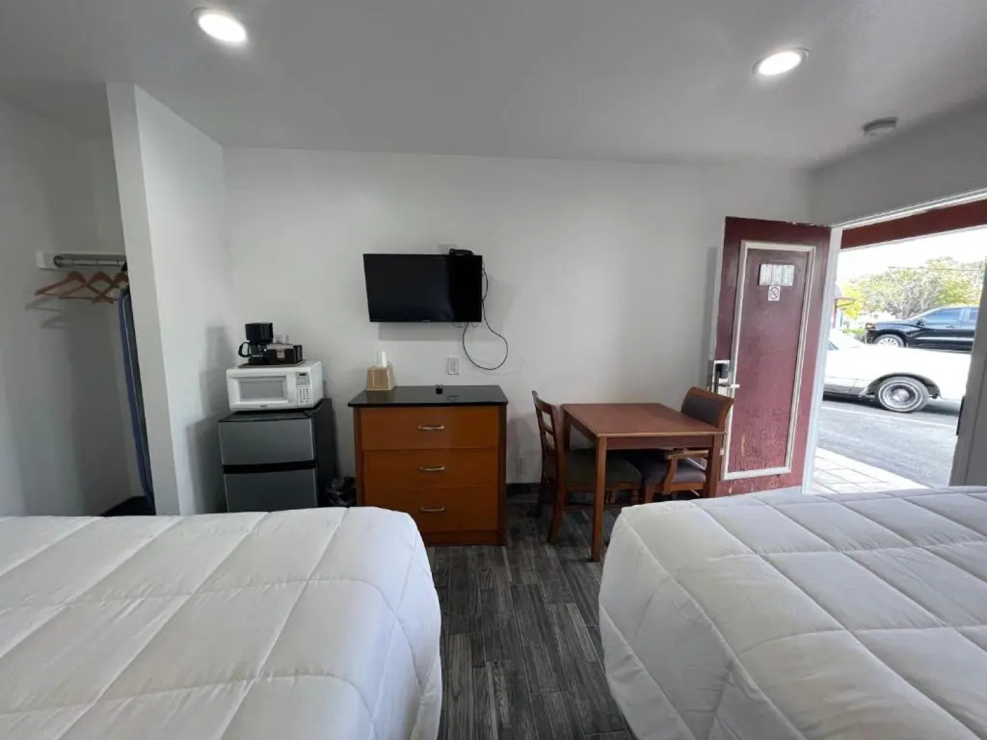 Town and Country Inn