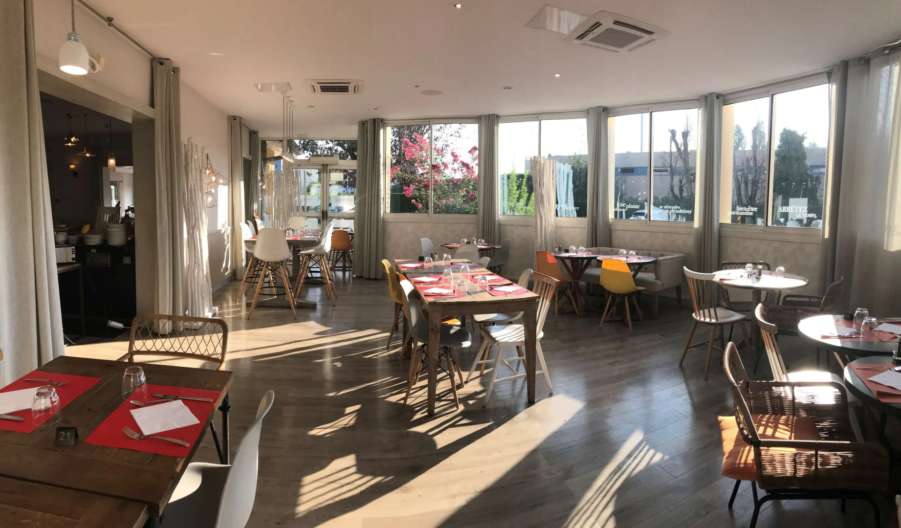 Hotel Kyriad Lyon Est - Bron Eurexpo Le Cottage