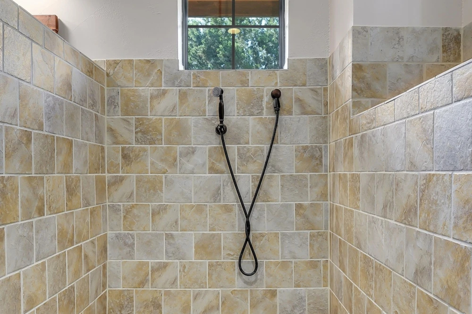 18616 Leander - 4 Br Home