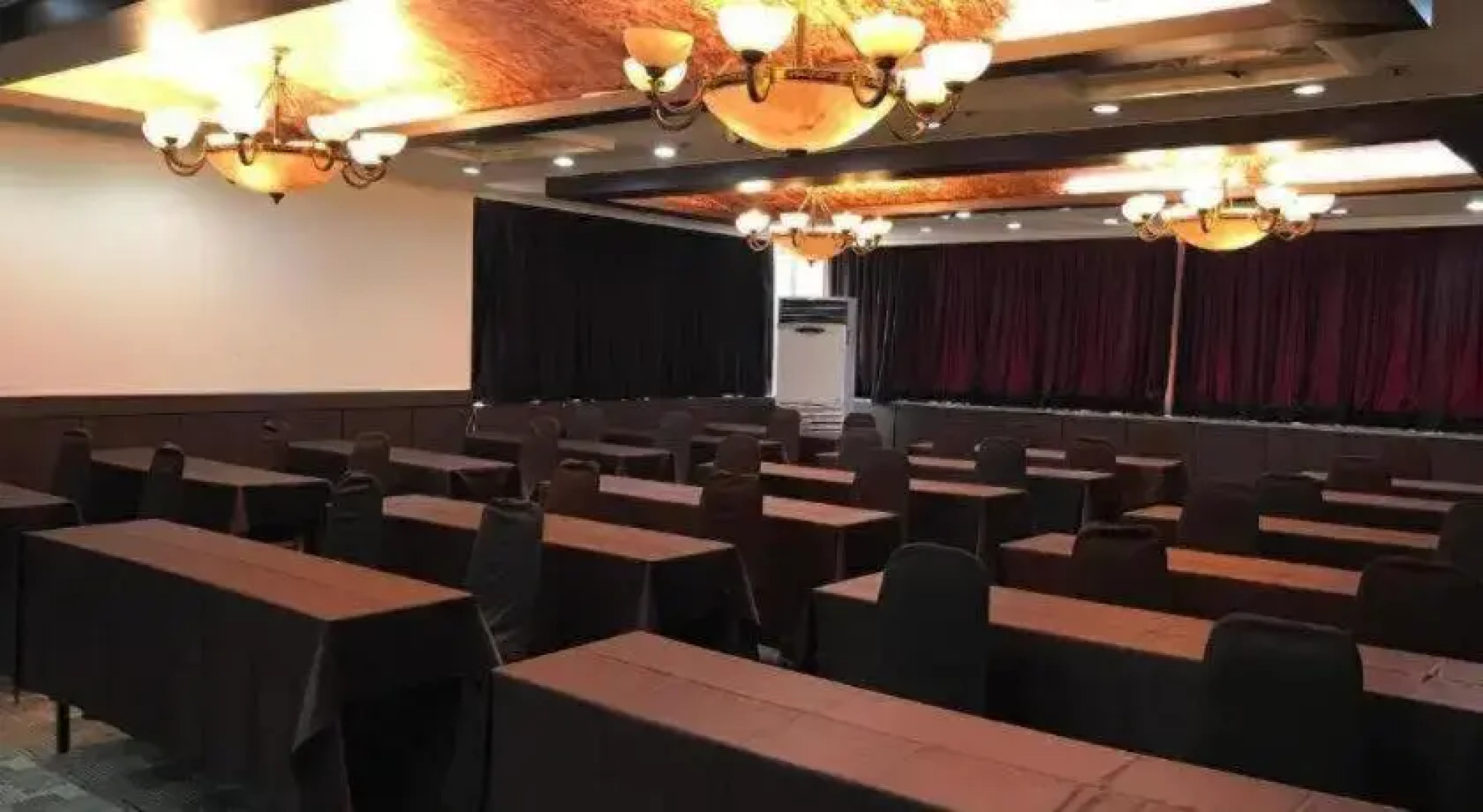 Lake Hills Songnisan Hotel