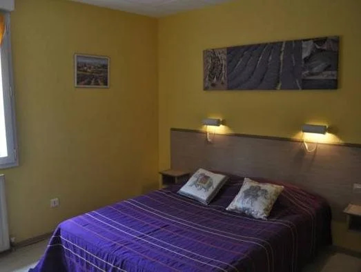 Hôtel Restaurant Les Lavandins