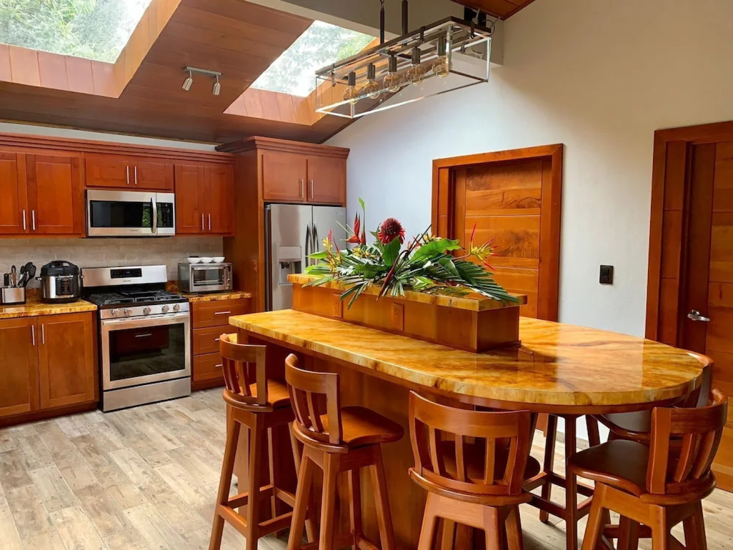 Epic Adventure Lodge