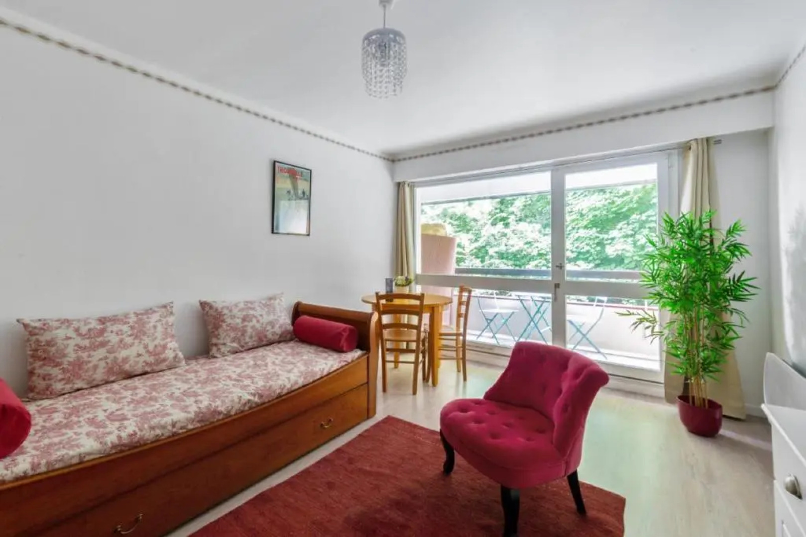 Charming studio w balcony near Roches Noires beach in Trouville - Welkeys