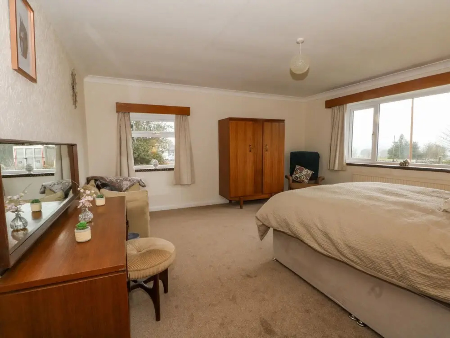 Hawksbridge Bungalow