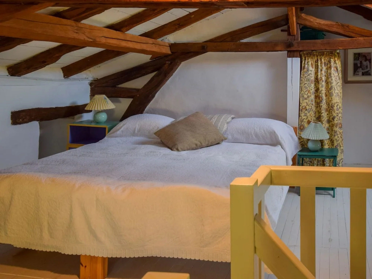 Charming Holiday Home With Deckchairs, Garden, Terrace, BBQ