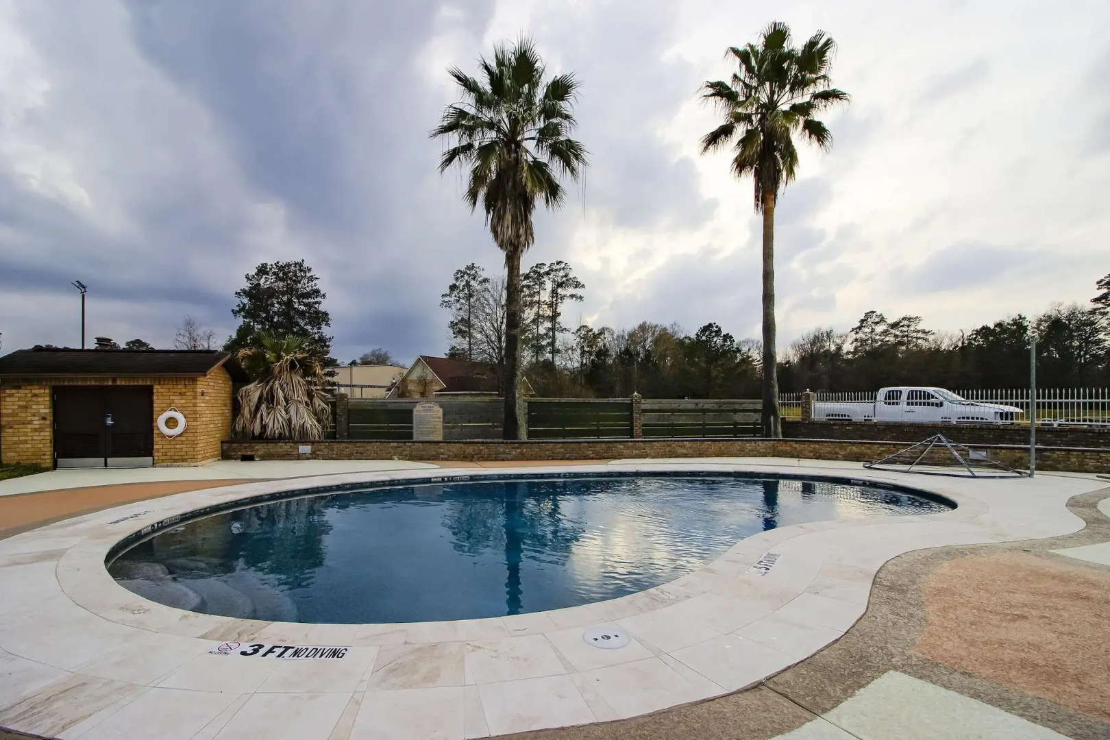 OYO Pinewood Inn & Suites Silsbee